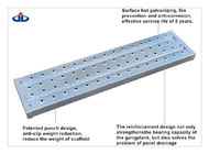 Les planches en acier adaptées aux besoins du client perforées d'échafaudage galvanisent des panneaux de promenade de la construction Q235