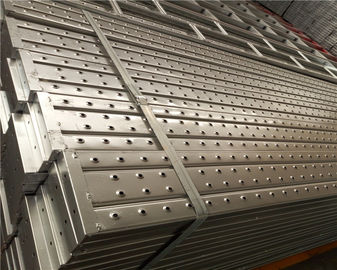 Chine Planches en acier Q195 d&#039;échafaudage d&#039;acier au carbone 24 panneaux en aluminium de promenade de pied usine